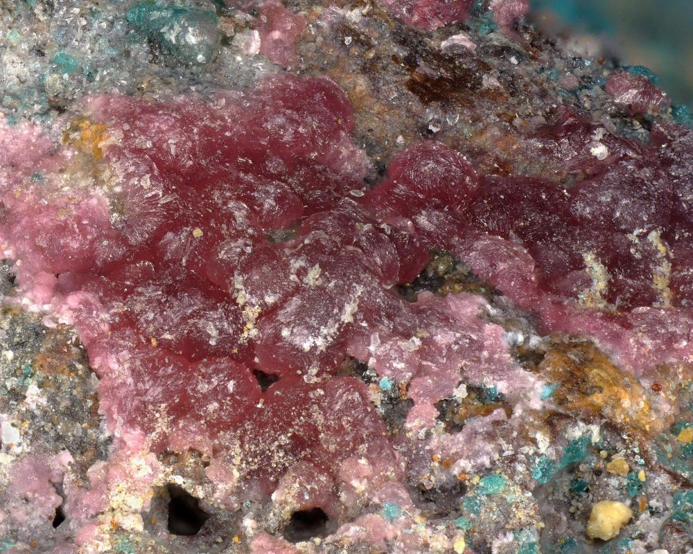 Ahlfeldite